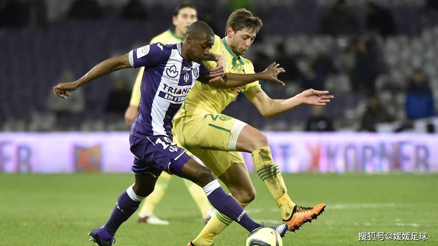 阿斯顿维拉主场大捷引发热议 阿斯顿维拉主场大捷引发热议