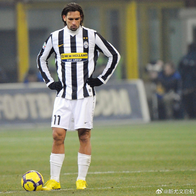 尤文图斯前锋表现神勇,孤独破门得分 尤文图斯前锋表现神勇,孤独破门得分