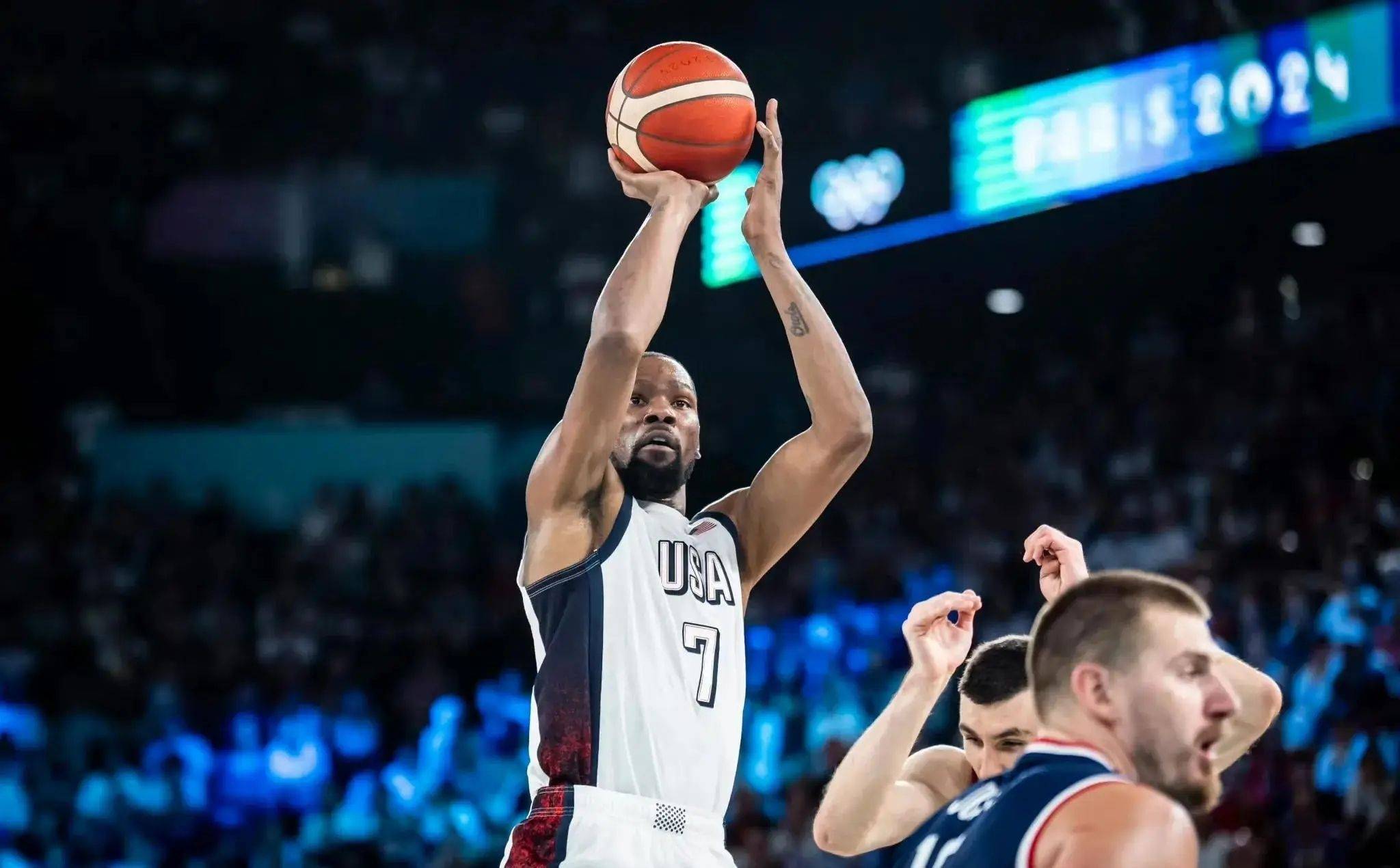 猛龙不敌76人,杜兰特砍下42分刷新生涯纪录 猛龙不敌76人,杜兰特砍下42分刷新生涯纪录