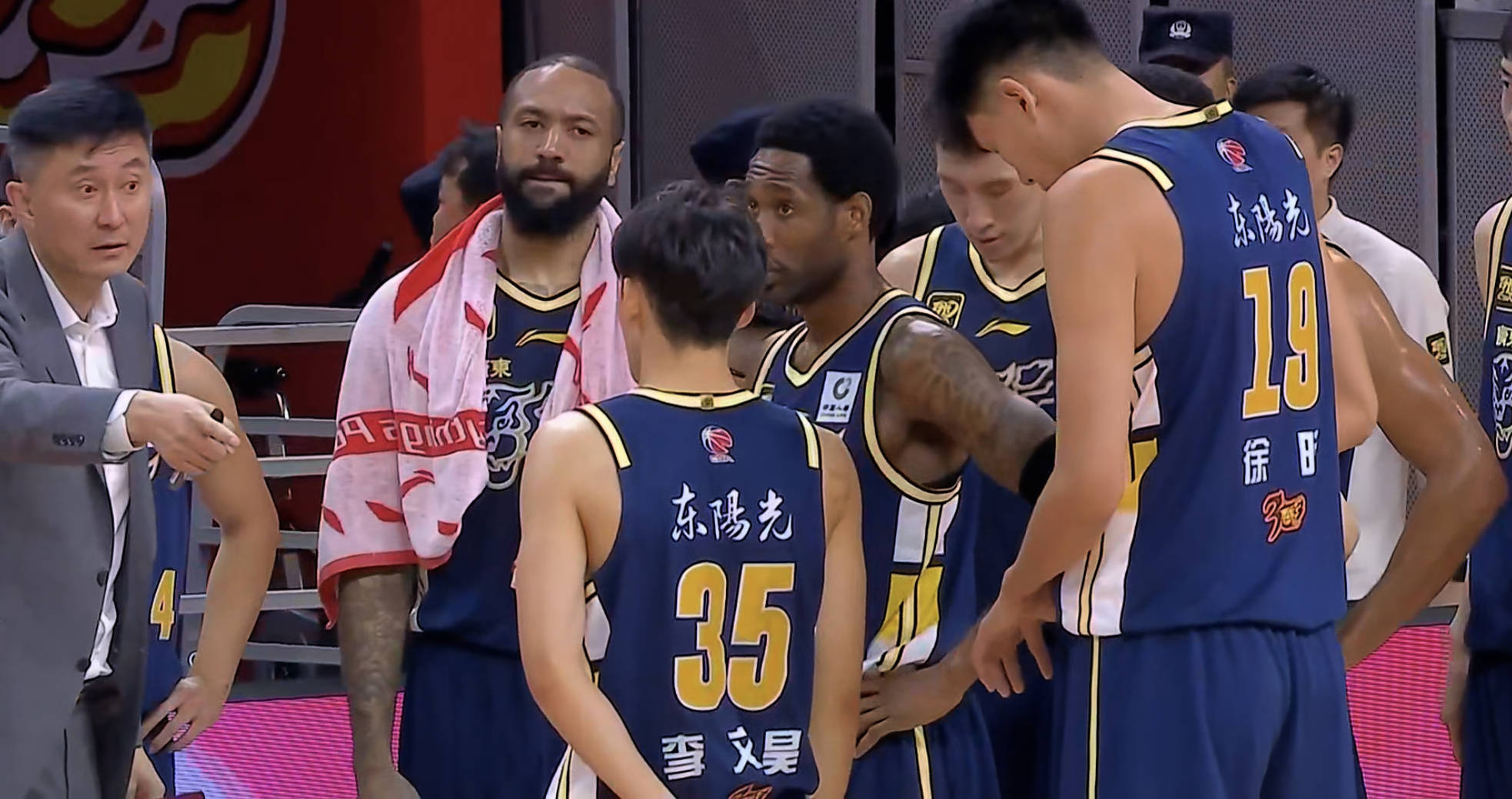 广东队遭遇连败,名声遭受磨损 广东队遭遇连败,名声遭受磨损