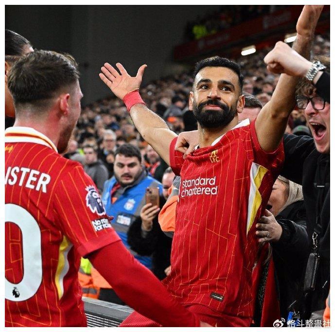 巴黎队员表现抢眼,帮助球队取得胜利 巴黎队员表现抢眼,帮助球队取得胜利