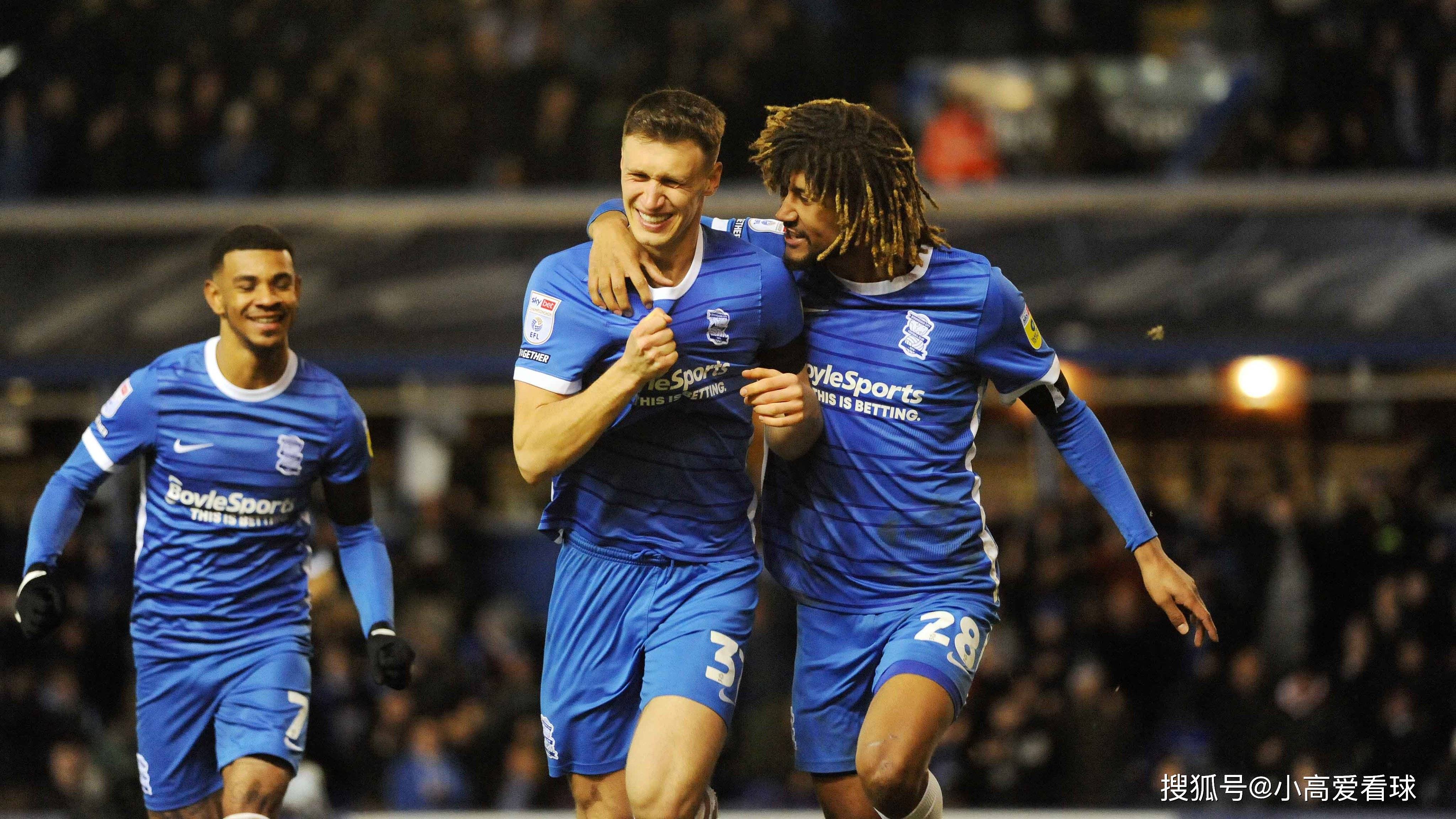 华伦西亚主场击败斯旺西城,逼近欧冠区 华伦西亚主场击败斯旺西城,逼近欧冠区