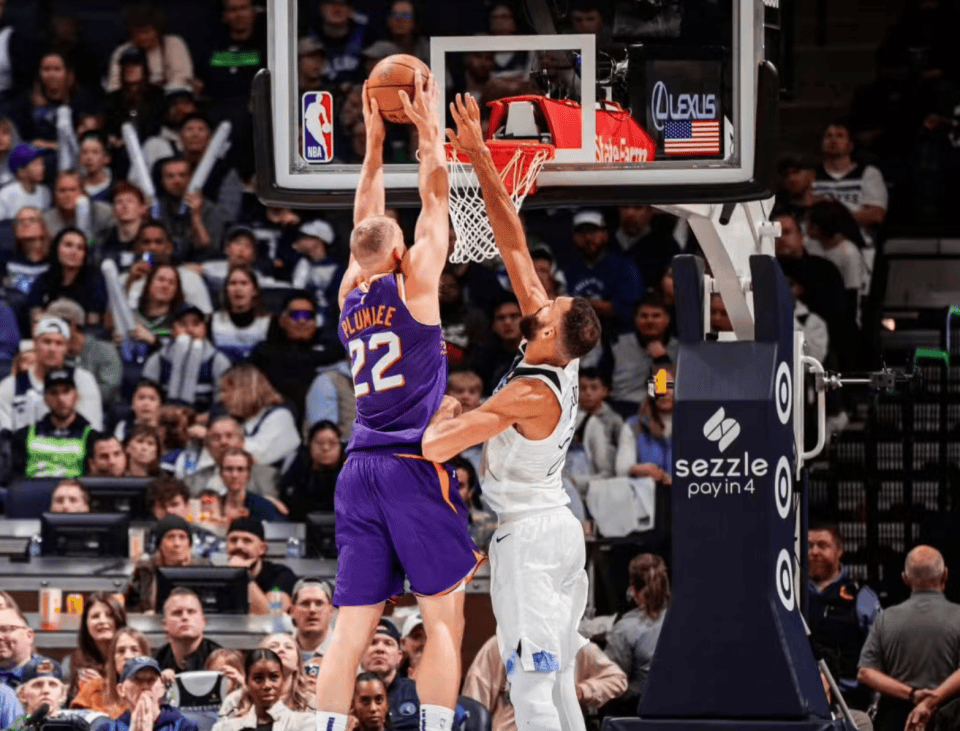 关键时刻救主!球队主力球员制造绝杀胜利 关键时刻救主!球队主力球员制造绝杀胜利