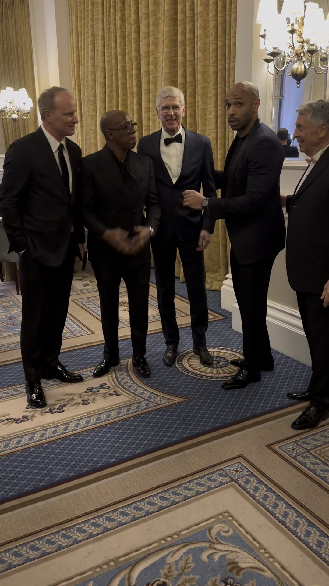 阿森纳主场遭遇失利,温格发声支持球队 阿森纳主场遭遇失利,温格发声支持球队