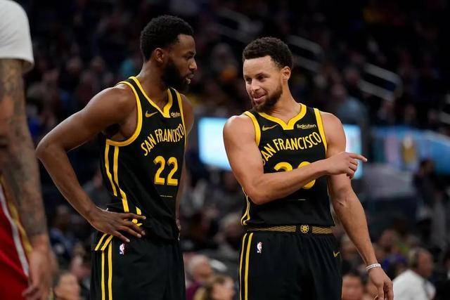 勇士中锋因伤休战,球队内线欠缺主力 勇士中锋因伤休战,球队内线欠缺主力