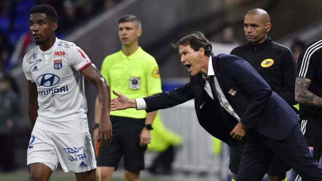 亚眠遭遇惨败，积分榜位置下滑