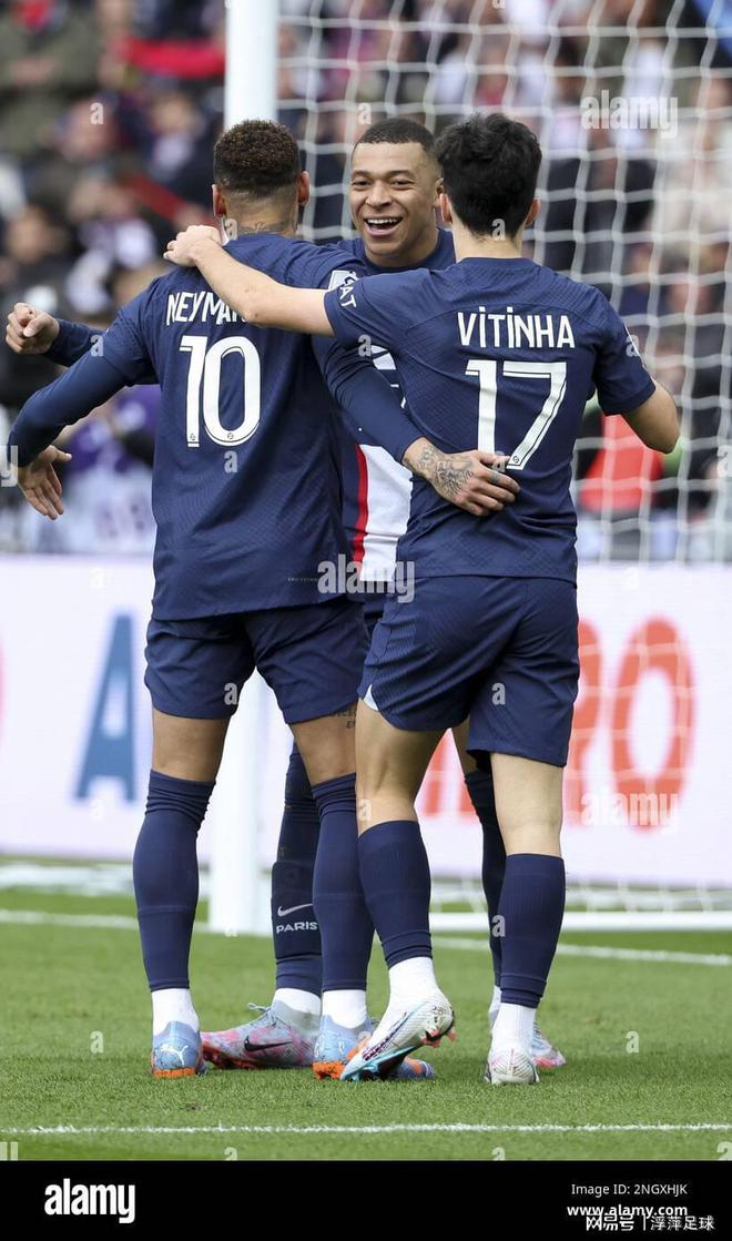 巴黎圣日耳曼重返榜首,继续领跑法甲积分榜 巴黎圣日耳曼重返榜首,继续领跑法甲积分榜