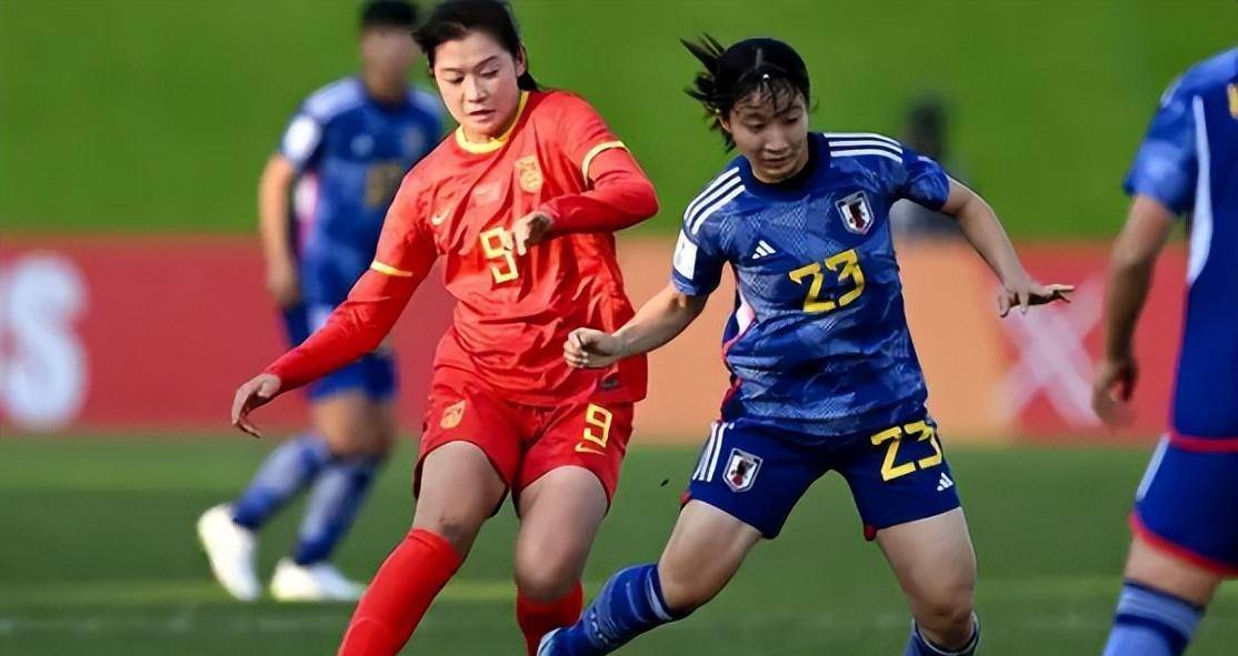 国内女足赛场角逐激烈,谁能夺魁? 国内女足赛场角逐激烈,谁能夺魁?