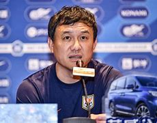 怀特海鹿队新晋球员发挥不俗,引发外界赞誉 怀特海鹿队新晋球员发挥不俗,引发外界赞誉