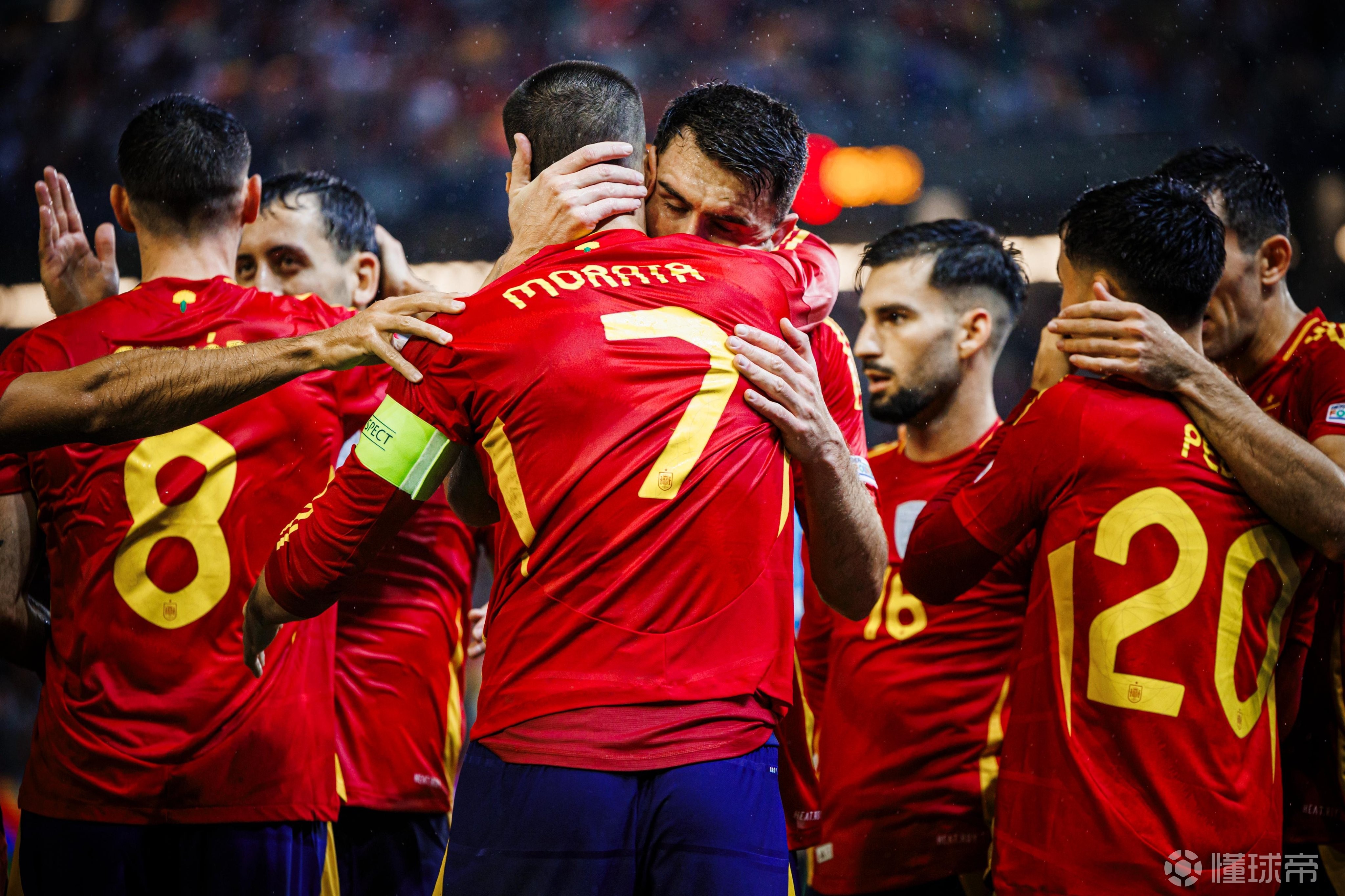 恩里克领衔巴塞罗那,成功晋级八强 恩里克领衔巴塞罗那,成功晋级八强