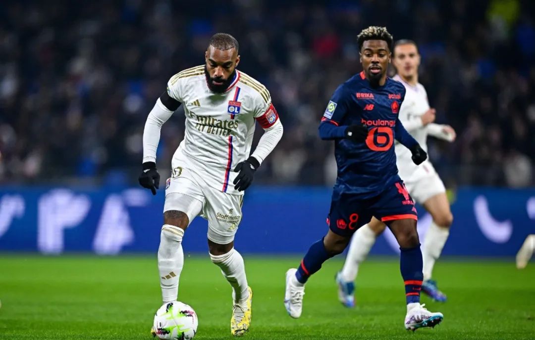 阿尔斯特客场意外败给里昂,法甲排名下滑 阿尔斯特客场意外败给里昂,法甲排名下滑