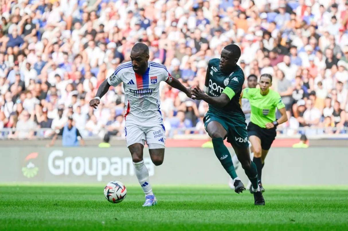 阿尔斯特客场意外败给里昂,法甲排名下滑 阿尔斯特客场意外败给里昂,法甲排名下滑