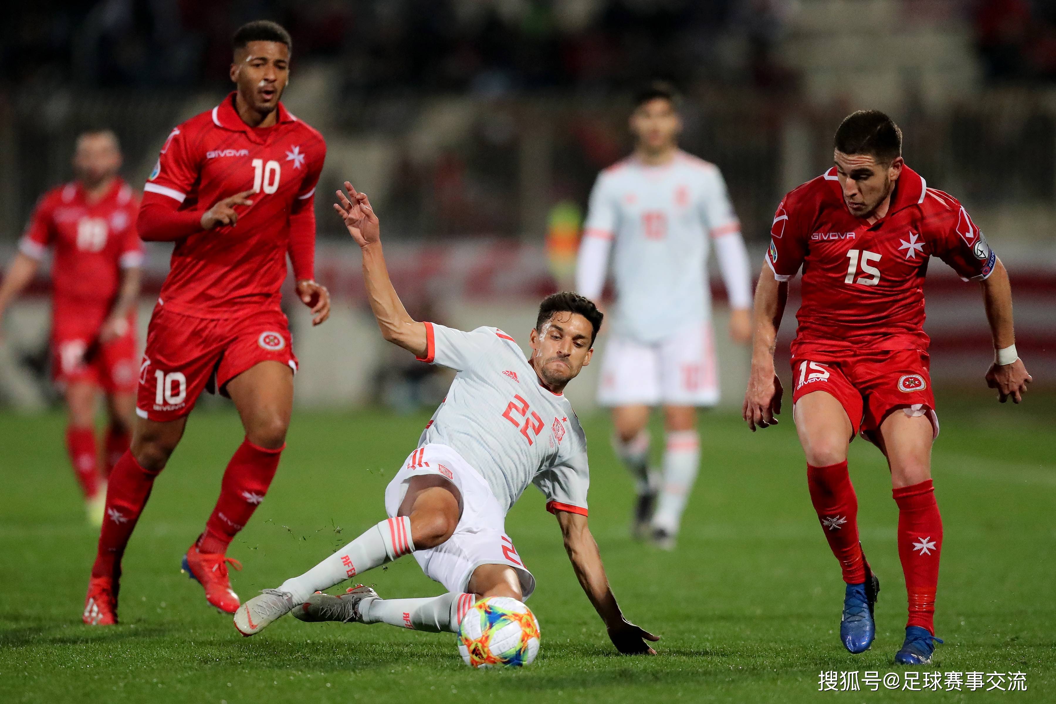 西班牙战胜塞尔维亚,备受瞩目的比赛获得观众支持 西班牙战胜塞尔维亚,备受瞩目的比赛获得观众支持