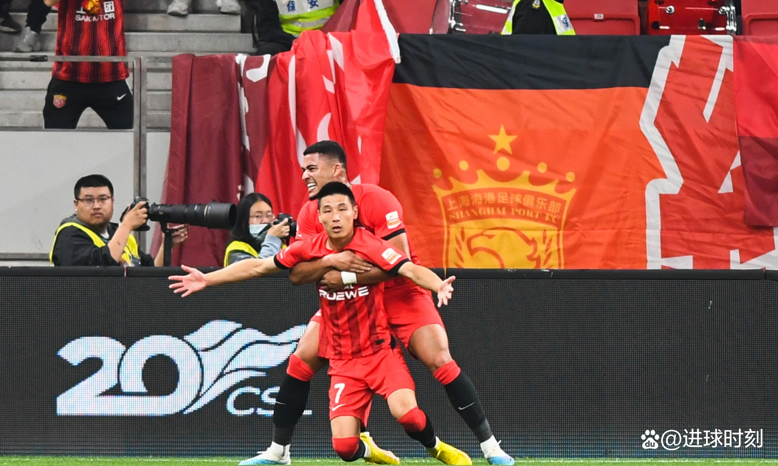 四川冲超成功,中甲夺冠在望 四川冲超成功,中甲夺冠在望