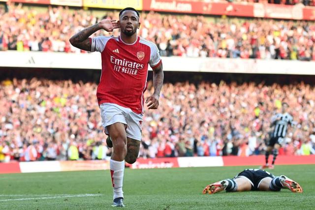 阿森纳年轻后防手感亮点,完成全队逆袭 阿森纳年轻后防手感亮点,完成全队逆袭