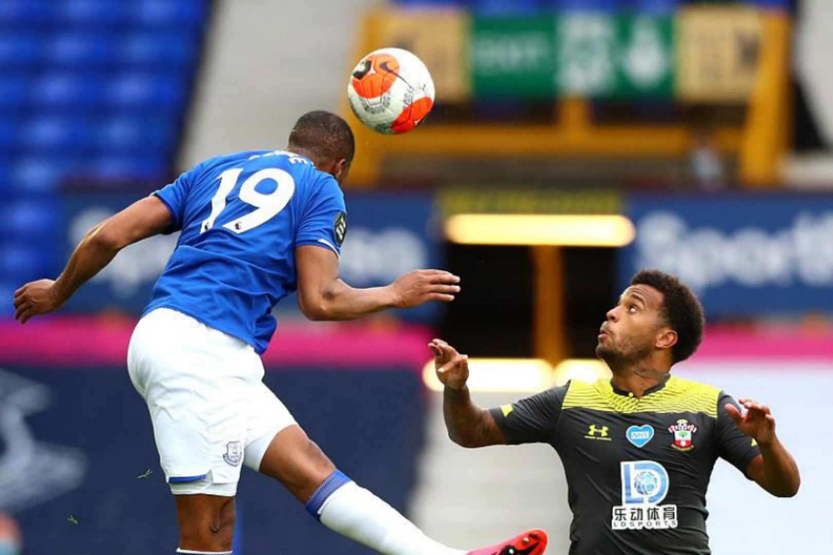 埃弗顿球员赞誉新教练战术变化 埃弗顿球员赞誉新教练战术变化