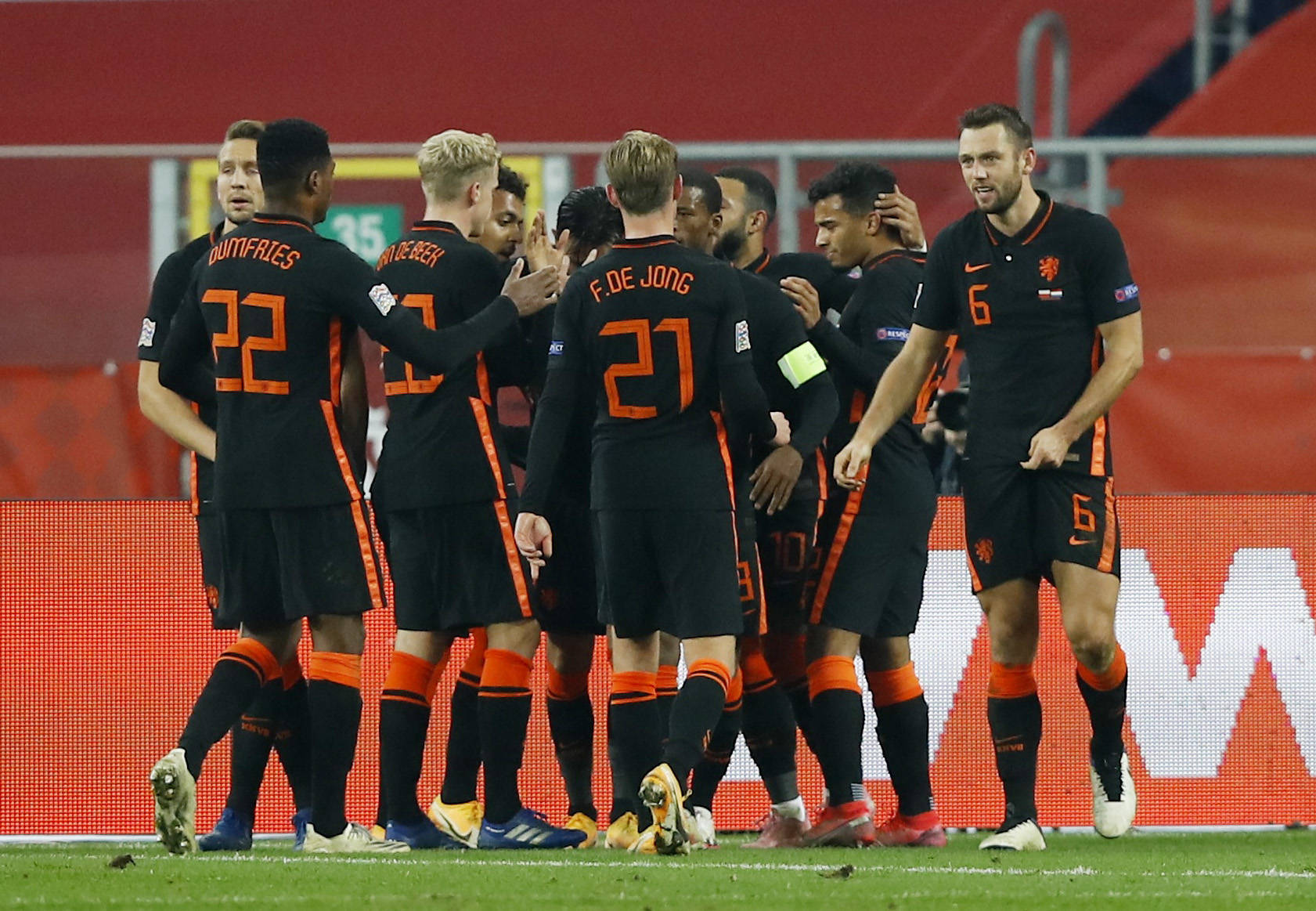 捷克队客场不敌波黑队,遗憾失利 捷克队客场不敌波黑队,遗憾失利