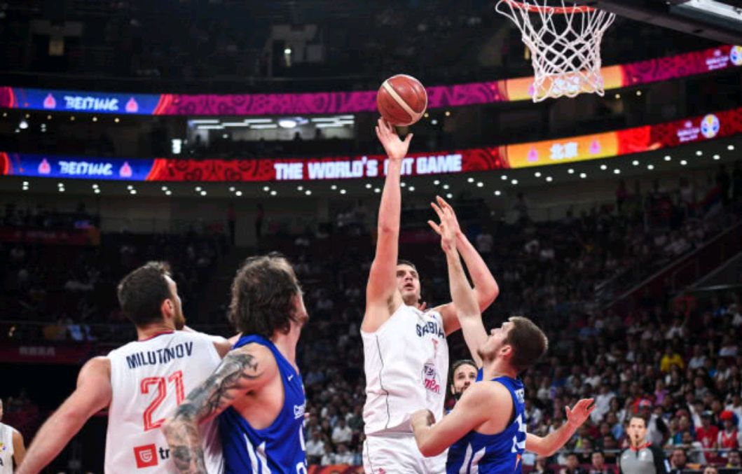 捷克对塞尔维亚,争夺小组第二 捷克对塞尔维亚,争夺小组第二