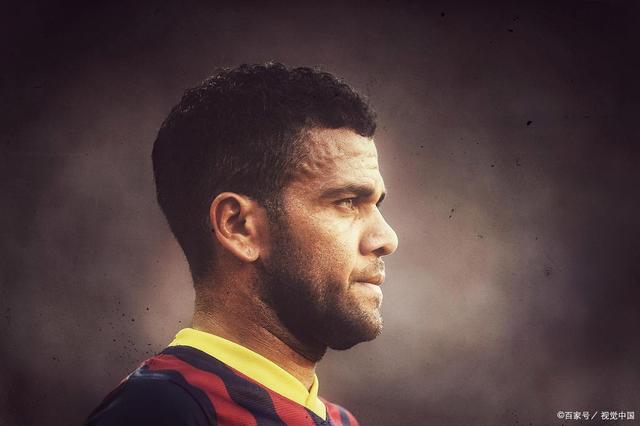 足球巨星的个人表现备受瞩目 足球巨星的个人表现备受瞩目