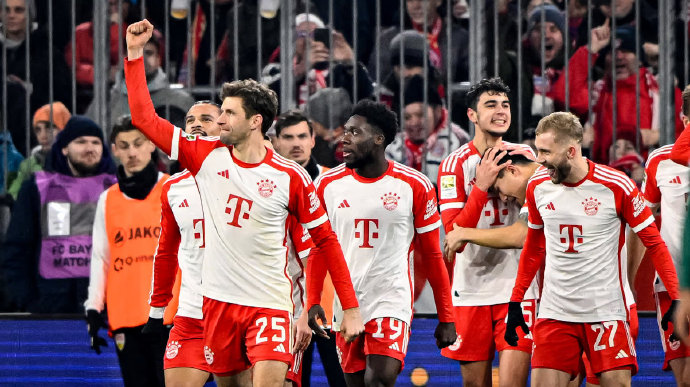 拜仁慕尼黑队备战欧洲联赛,全队备受瞩目 拜仁慕尼黑队备战欧洲联赛,全队备受瞩目