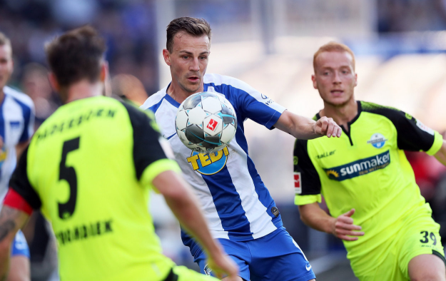 柏林赫塔玩命作战,客场取得宝贵三分 柏林赫塔玩命作战,客场取得宝贵三分