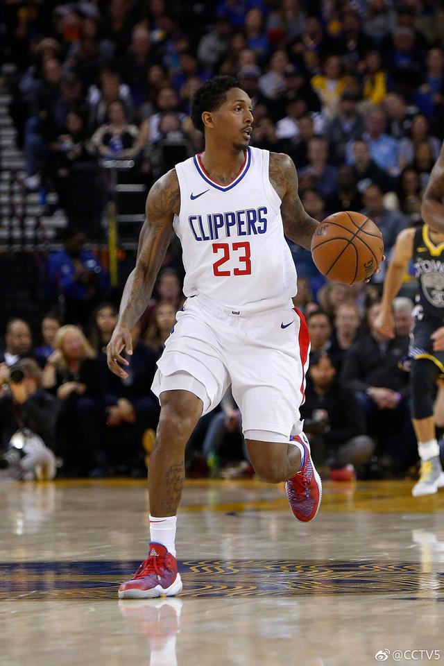 快船客场大胜火箭获得两连胜 快船客场大胜火箭获得两连胜