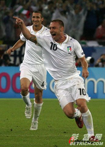 瑞士战平意大利,小组出线希望渺茫 瑞士战平意大利,小组出线希望渺茫