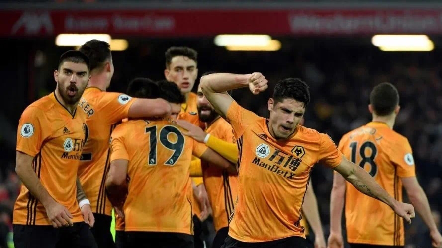 狼队主场告捷,保住保级资格 狼队主场告捷,保住保级资格