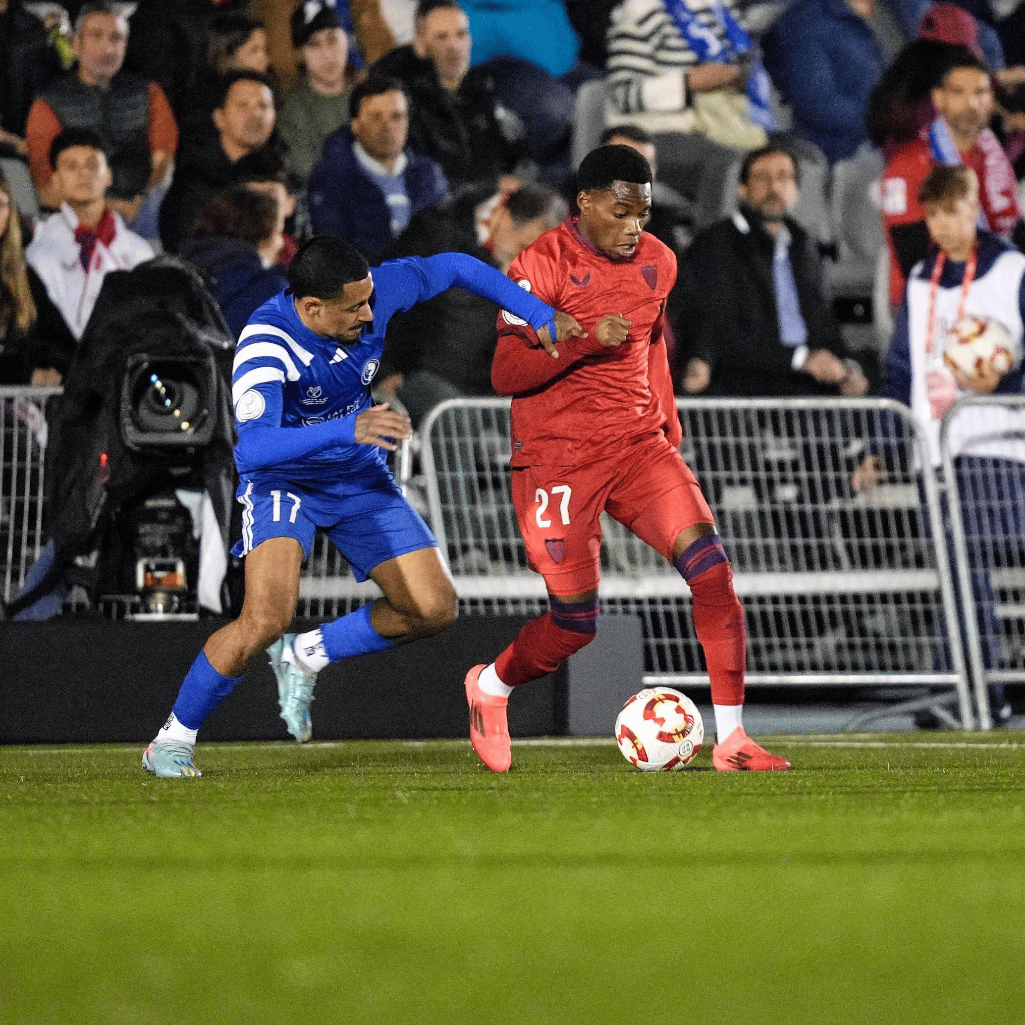 西甲联赛新帅担纲,发起冠军争夺 西甲联赛新帅担纲,发起冠军争夺