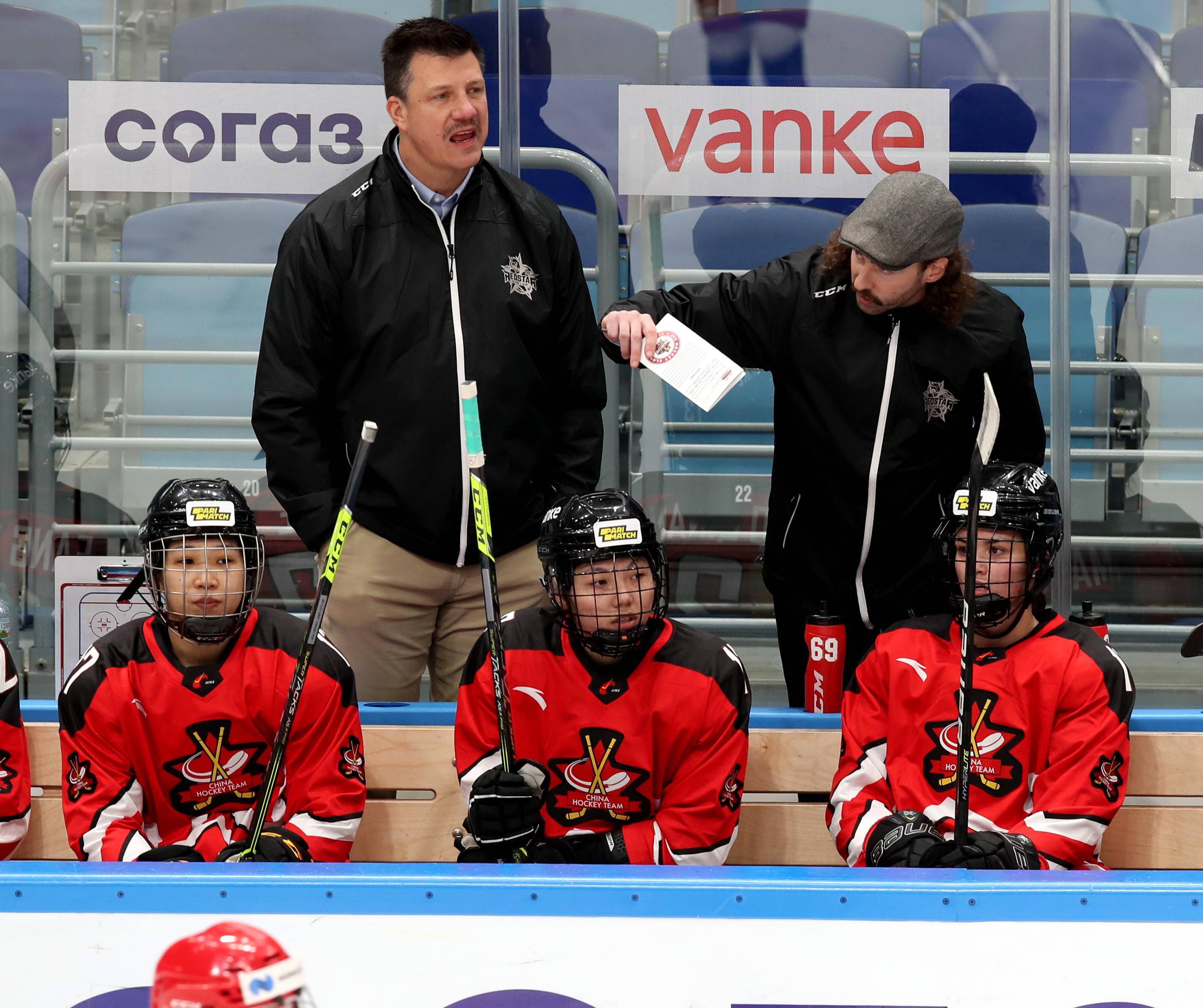 美国足坛风云:女子国家队热身赛领先 美国足坛风云:女子国家队热身赛领先