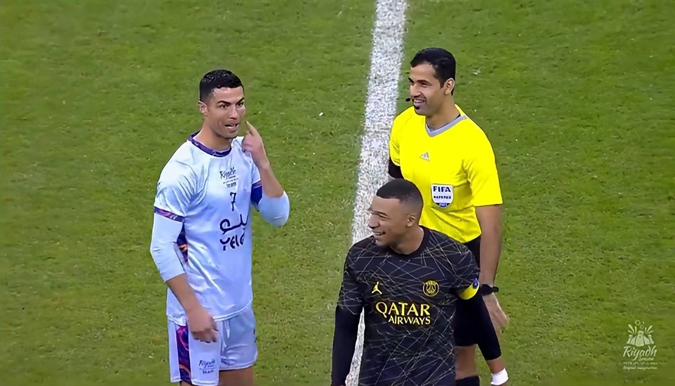 美国足坛风云:女子国家队热身赛领先 美国足坛风云:女子国家队热身赛领先