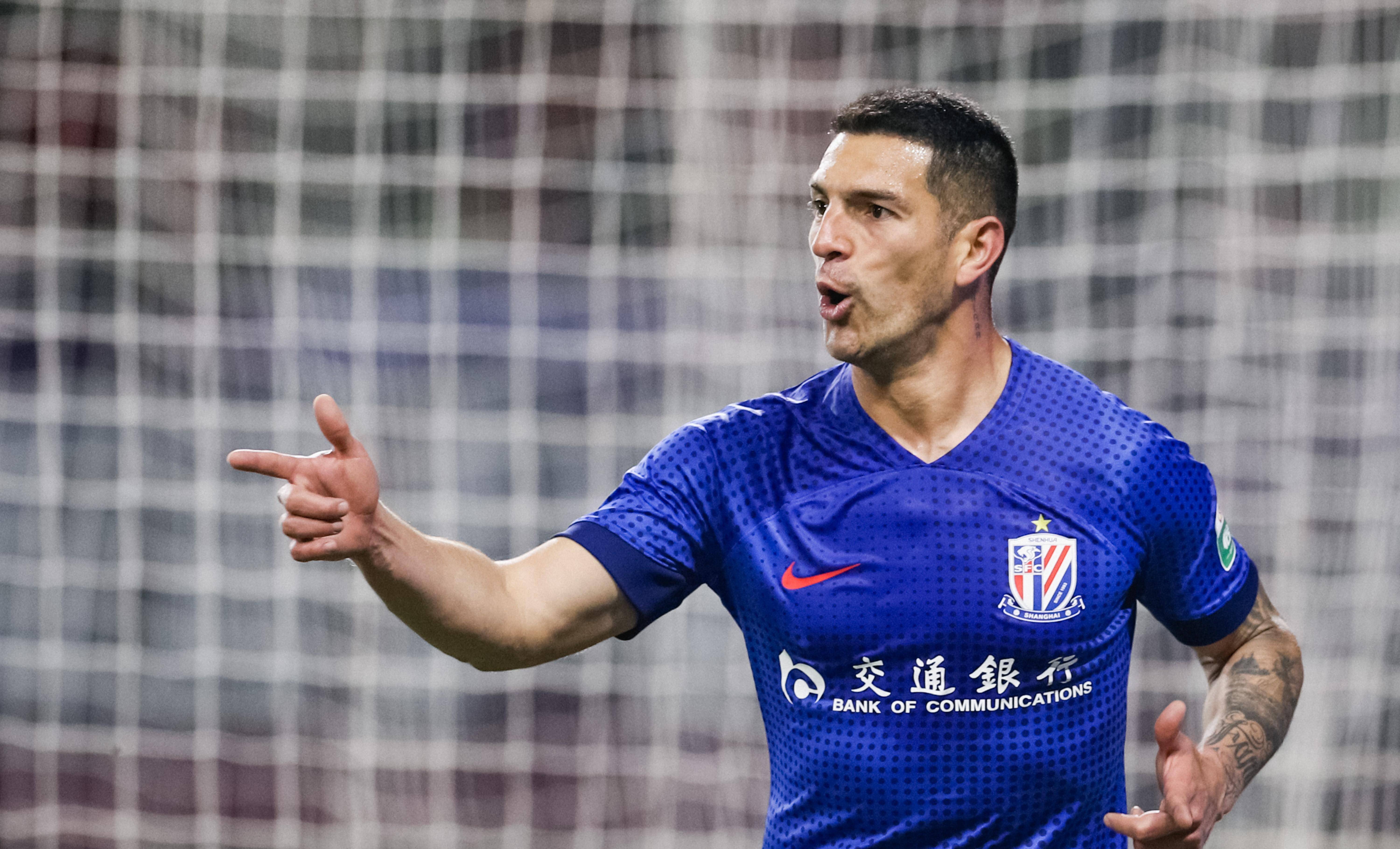 上海申花进攻火力全开,轻松击败弱旅! 上海申花进攻火力全开,轻松击败弱旅!