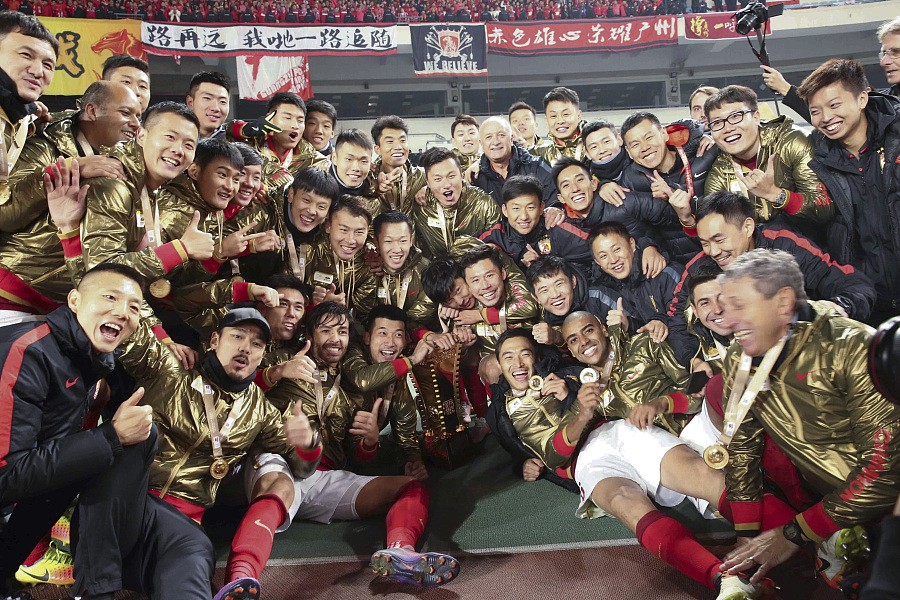 恒大雄心满满,冲击淘汰赛! 恒大雄心满满,冲击淘汰赛!