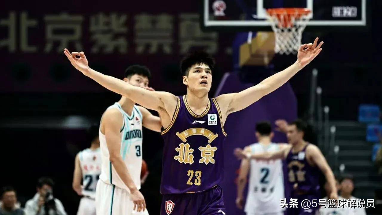 赛季结束,球队总经理正全力筹备选秀大会 赛季结束,球队总经理正全力筹备选秀大会