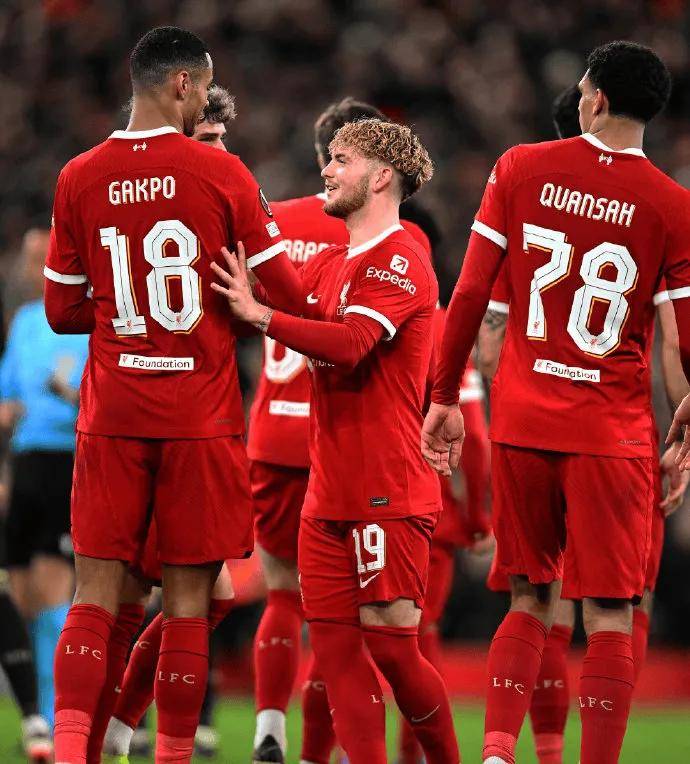 利物浦全力以赴,轻松赢得胜利 利物浦全力以赴,轻松赢得胜利