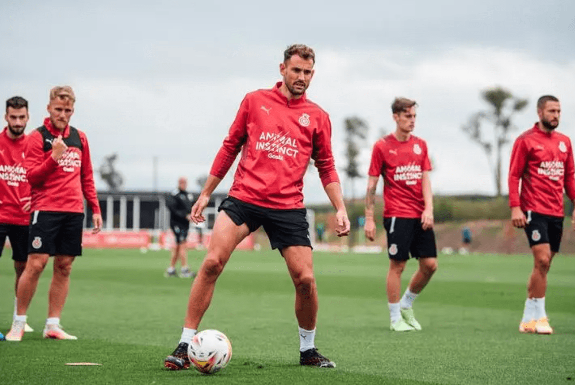 格拉纳达豪取主场胜利,球队信心高涨 格拉纳达豪取主场胜利,球队信心高涨