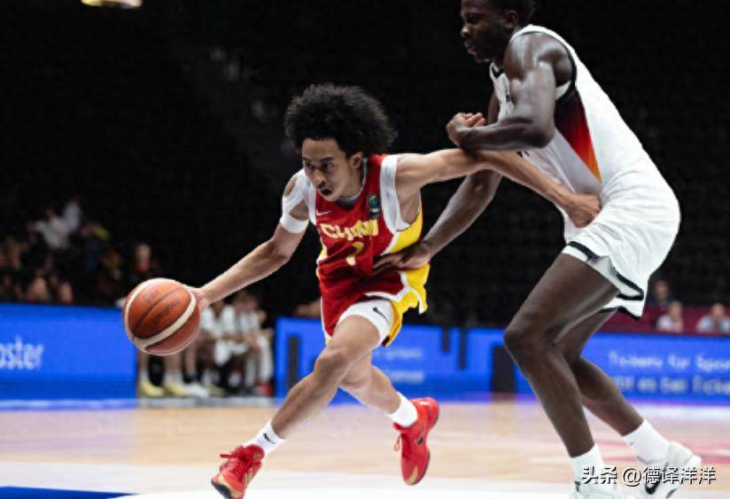 加拿大篮球比赛中出现了一场激烈的对决 加拿大篮球比赛中出现了一场激烈的对决