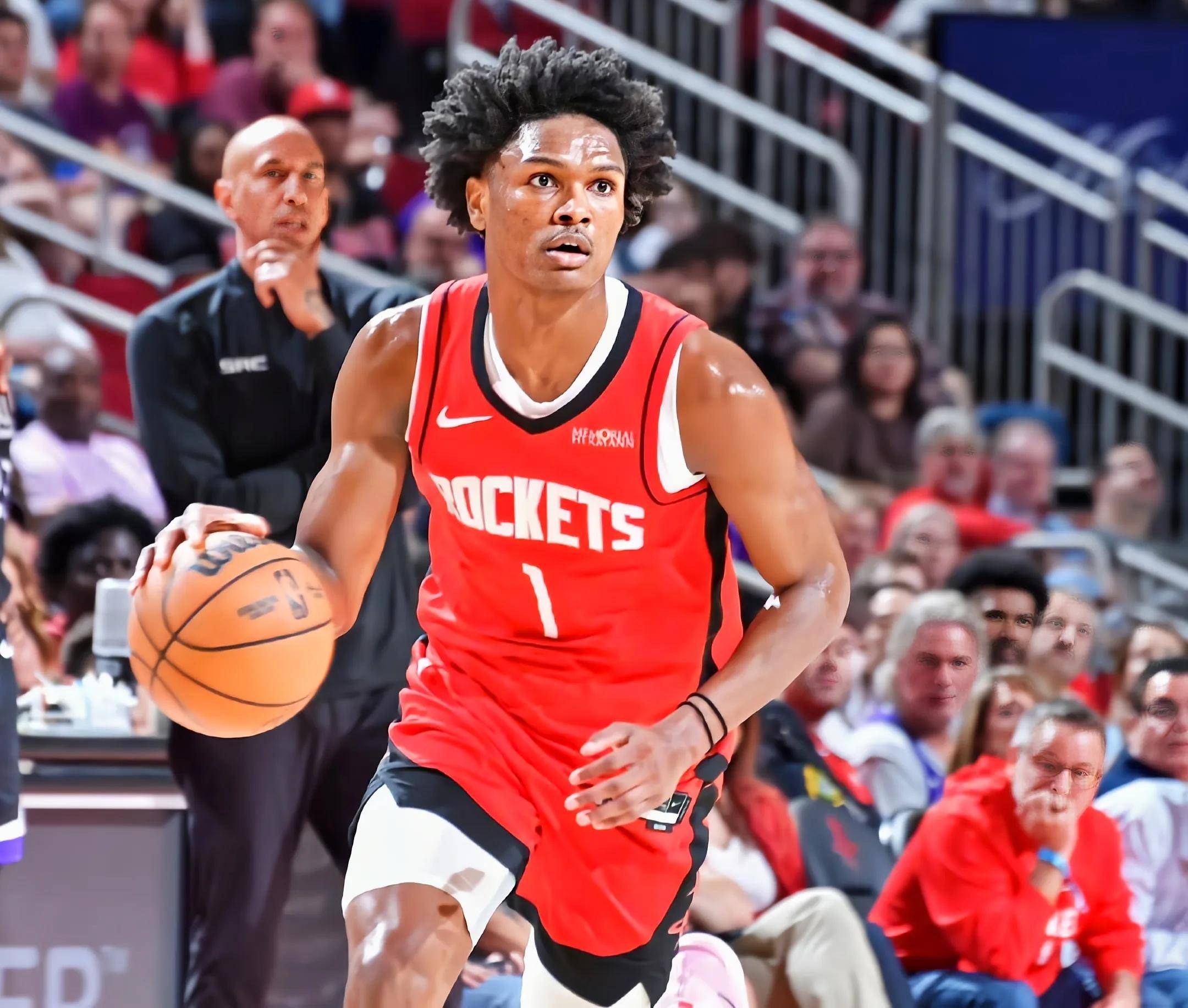 火箭客场大胜雷霆，篮网遭遇连败