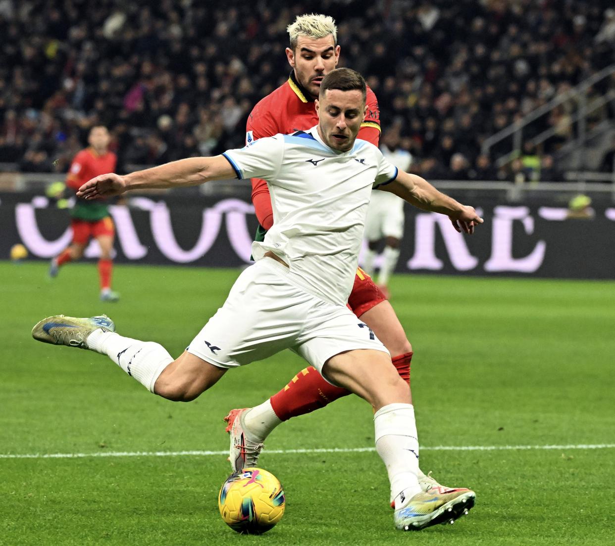 拉齐奥前锋连场进球,表现抢眼 拉齐奥前锋连场进球,表现抢眼