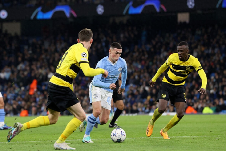 曼城轻松晋级欧冠半决赛,冠军呼声高涨 曼城轻松晋级欧冠半决赛,冠军呼声高涨