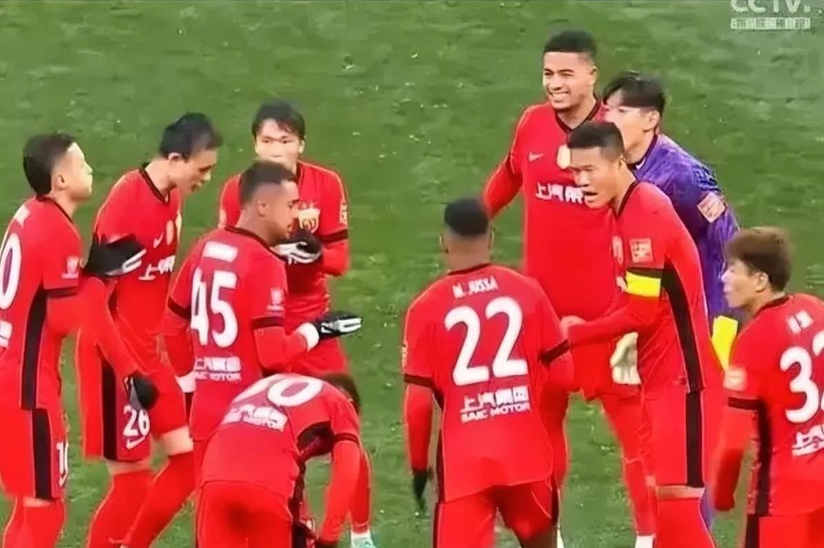 中超赛场上连续爆发了多场激烈对决