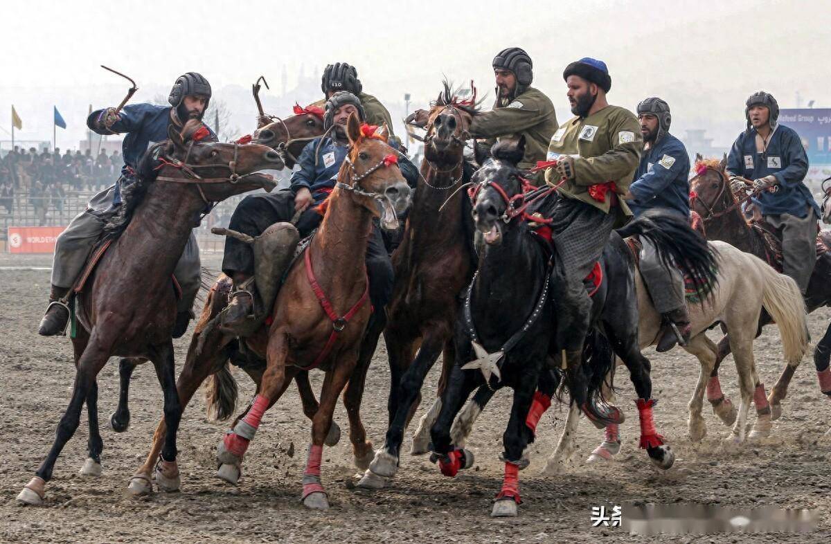 阿富汗队奋力抗争，牢牢守住领先地位