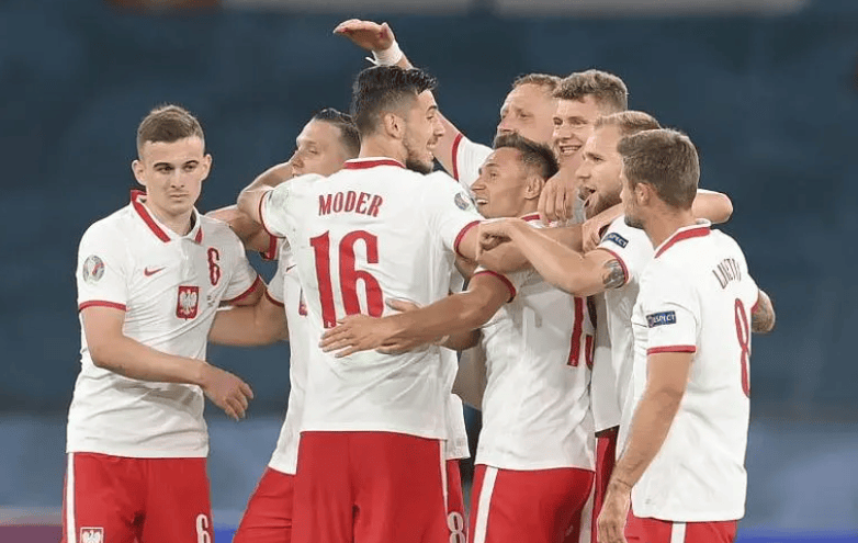 大热门诞生!欧国联赛事赛场上掀起新一轮热潮 大热门诞生!欧国联赛事赛场上掀起新一轮热潮