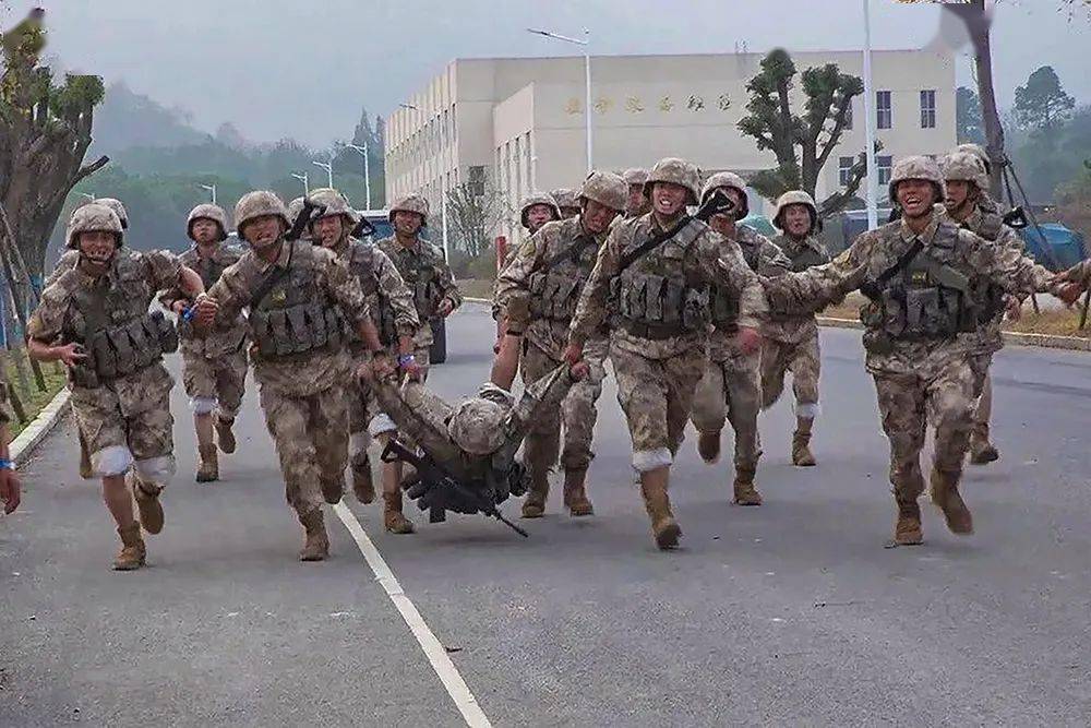 队伍合作默契展现强大战斗力 队伍合作默契展现强大战斗力