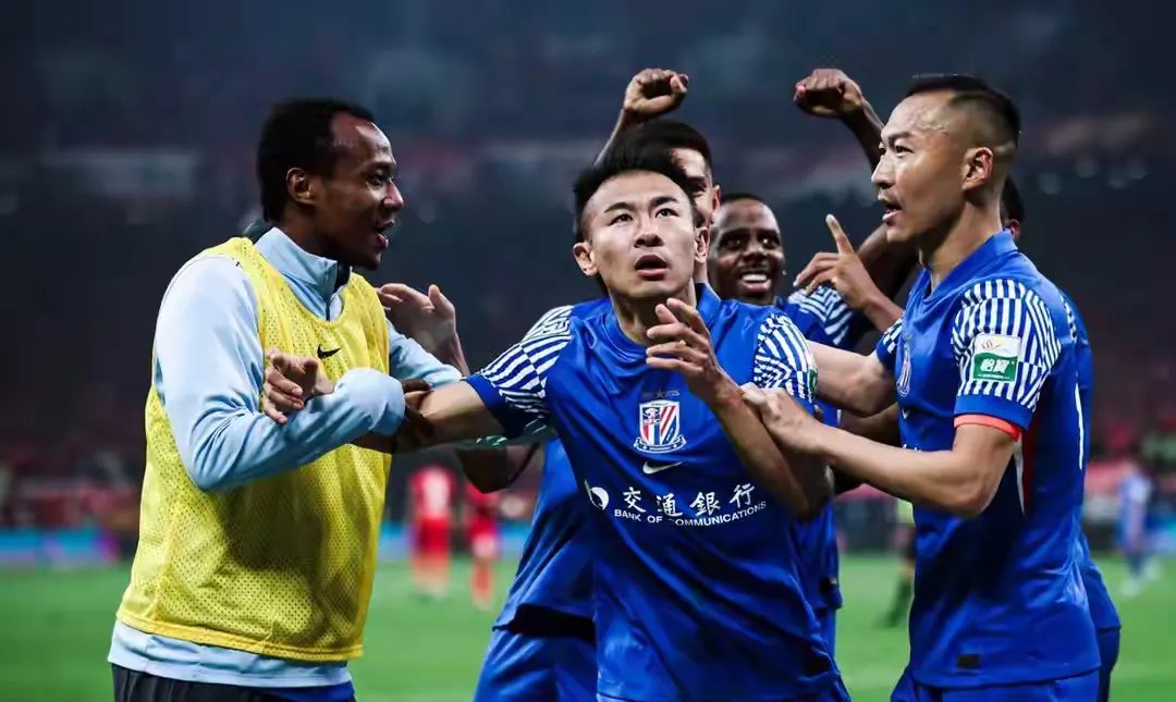 富力客场对阵申花,全队备战决胜时刻 富力客场对阵申花,全队备战决胜时刻