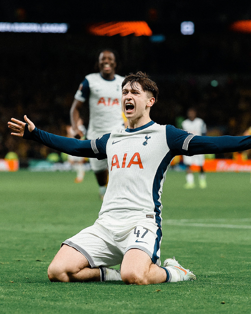 埃因霍斯守护主场,击败对手取得胜利 埃因霍斯守护主场,击败对手取得胜利