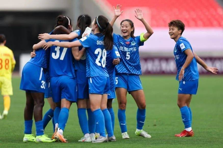 无限风采:女足比赛全球爆红 无限风采:女足比赛全球爆红