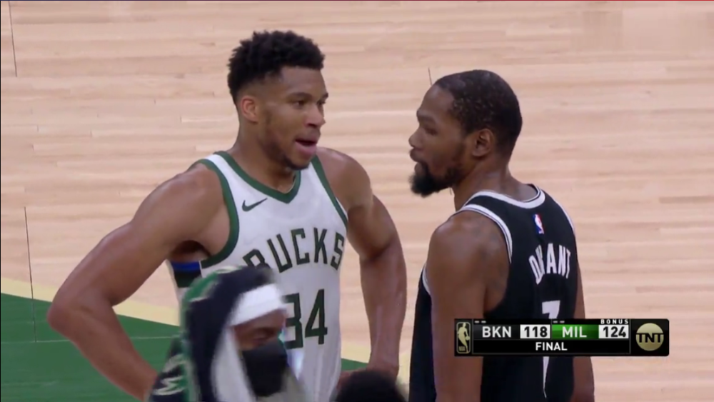 雄鹿群星发威,连续爆发赢得连胜 雄鹿群星发威,连续爆发赢得连胜