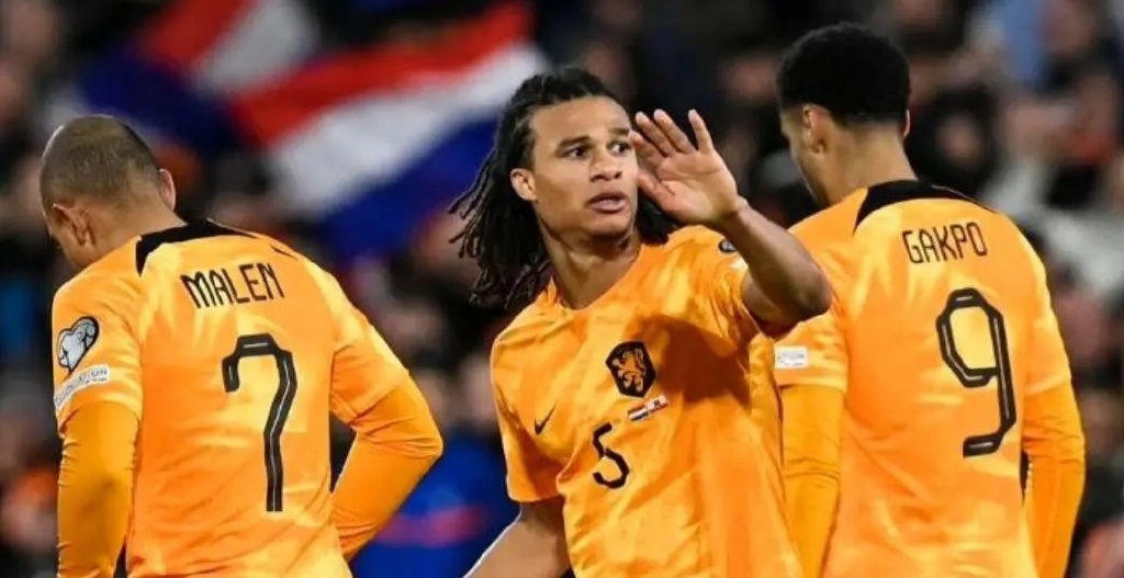 荷兰与奥地利的较量将决定出线命运,球迷瞩目此战 荷兰与奥地利的较量将决定出线命运,球迷瞩目此战