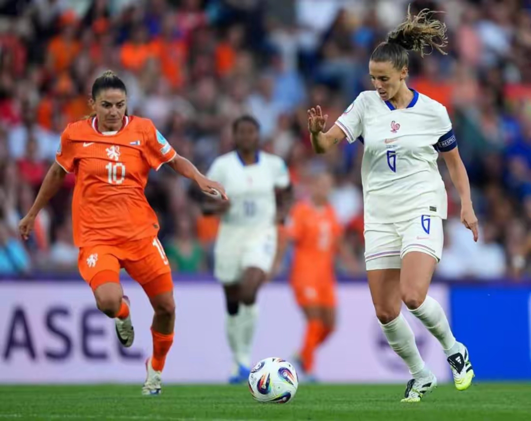 欧洲杯预选赛临近尾声,各队敢拼敢抢 欧洲杯预选赛临近尾声,各队敢拼敢抢